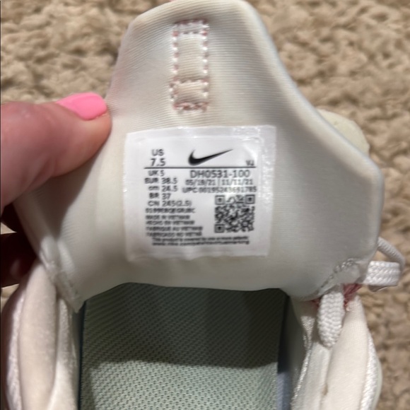 Nike Air Max Furyosa Low-Top Pastel Colorway Sneakers Summit White Honeydew - Picture 6 of 12